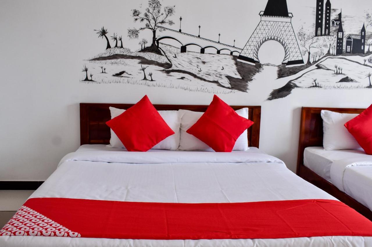 Mallika Resort ตรินโคมาลี ภายนอก รูปภาพ