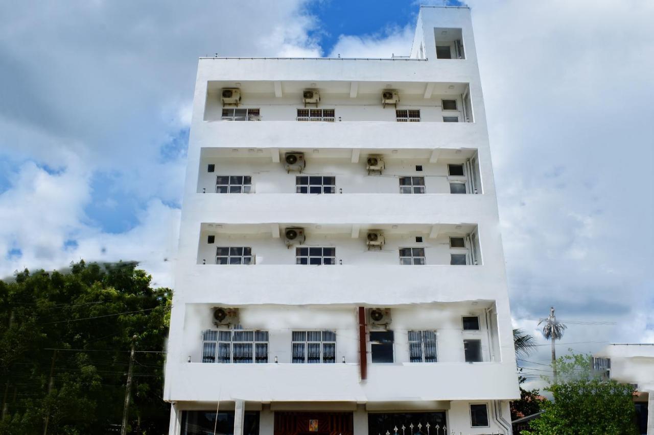 Mallika Resort ตรินโคมาลี ภายนอก รูปภาพ